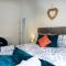 Seascape - Fantastic Location With Sea Views!