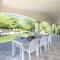 Villa Janas Luxury Villa surrounded by large park, swimming pool, parking and Wifi