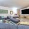 Villa Janas Luxury Villa surrounded by large park, swimming pool, parking and Wifi