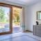 Villa Janas Luxury Villa surrounded by large park, swimming pool, parking and Wifi