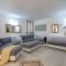 Villa Janas Luxury Villa surrounded by large park, swimming pool, parking and Wifi