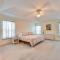 Lovely Family Home with Lanai, 6 Mi to Amelia Island