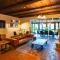 KABAN BOUTIQUE HOTEL - 5Star Central Villa in Vatra Dornei