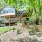 The Bella Vista Lakeside Treehouse Dock and Kayaks!