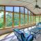 The Bella Vista Lakeside Treehouse Dock and Kayaks!