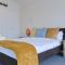 Bright & Comfy 2BR Getaway Darling Harbour View