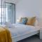 Bright & Comfy 2BR Getaway Darling Harbour View