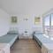 Mucho Gusto Coblanca - Spacious 3-bedroom apartments Levante Beach for LARGE GROUPS , Airconditioning, POOL, free WIFI, free Parking