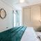 Beautiful views family townhouse steps from the BEACH