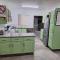 L Chiam Self-Catering Cottage