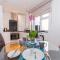 Luxury lower ground floor apartment walled area