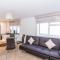 Luxury lower ground floor apartment walled area