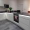 Luxury 1 bedroom top floor apartment