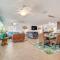 Boat Dock and Kayaks Canalfront Home in Homosassa