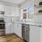 CHARMING 1 Bdrm plus loft with VIEWS managed by Little Sister Getaways