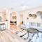 2BR Condo with shared Pool & Hot Tub, near Disney!