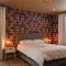 Lakeview Mid Century Luxury Cottage