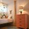 Lakeview Mid Century Luxury Cottage