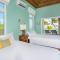 Peaceful Ocean Front Beach House in Bodden Town