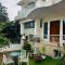 Private & Elegant 3BHK villa, Hillside Hideaway, 10 mins from MH Bus Stand