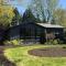 Pet friendly walk to Saugatuck hot tub