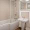 2 Bed in Newport 90244