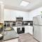 2BR Condo with Pool & Hot tub - Near Disney