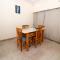 Pinaki Comfort Stay, Vile Parle