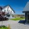 Cichy Domek Apartamenty - Podgrzewany Basen, Jacuzzi, Plac Zabaw, Parking - Cicha i Spokojna Lokalizacja