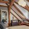4 Arts Apartments by Adrez