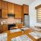 Makenzy Mermaid 2 Bedroom Apartment