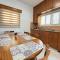 Makenzy Mermaid 2 Bedroom Apartment