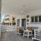 Makenzy Mermaid 2 Bedroom Apartment