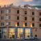 W Suites Hotel
