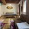 Apartment in Historic Town House