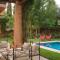 Lankah - Authentic villa with private heated pool close to city center