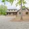 Greers Ferry Lake Retreat Game Room and Fire Pit!
