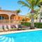 Villa Nectar Blanco by Villa Plus