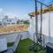 Moderne Designer-Maisonette 2 Schlafzimmer eigene Terrasse mit Grilltisch und Fitnessbereich