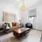 Velvet Cottage - Couples City Escape with Courtyard