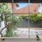 Velvet Cottage - Couples City Escape with Courtyard