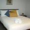 Cataract 7 - CBD 2 Br Free Parking