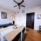 The Roscoe Village Guesthouse