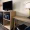 Super 8 by Wyndham South Boston VA