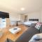 Fortuna 4 by Arosa Vacations, Panoramablick auf die Berge und Parkplatz inklusive