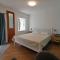 Apartments & Rooms Dinko