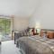 Skyleaf Villa 702