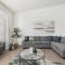 Entertainer's DREAM! 7 bedroom/4 bath w HEATED POOL & SPA (SLEEPS 16)