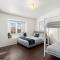 Entertainer's DREAM! 7 bedroom/4 bath w HEATED POOL & SPA (SLEEPS 16)