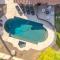 Entertainer's DREAM! 7 bedroom/4 bath w HEATED POOL & SPA (SLEEPS 16)